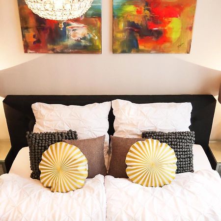 Comfort And Style In City Center With Ensuite Bathroom On Schaafenstrasse ケルン エクステリア 写真